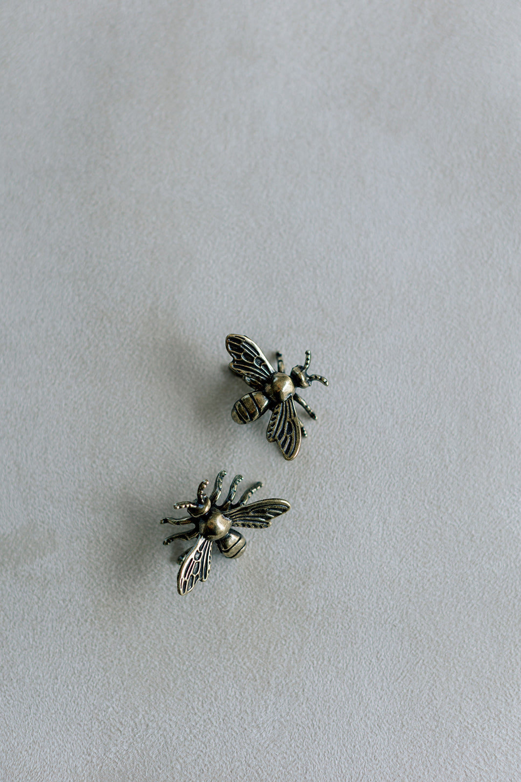 Vintage-Inspired Brass Bee Props – Set of 2
