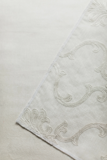 French Overlay Single Sided!  Can be put on top of any Styling Flat Lay Mat to add variety